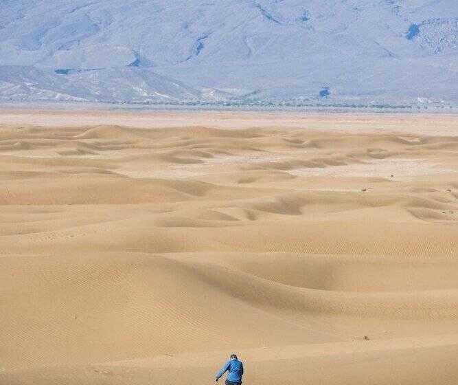 Отель Bivouac Les Nomades