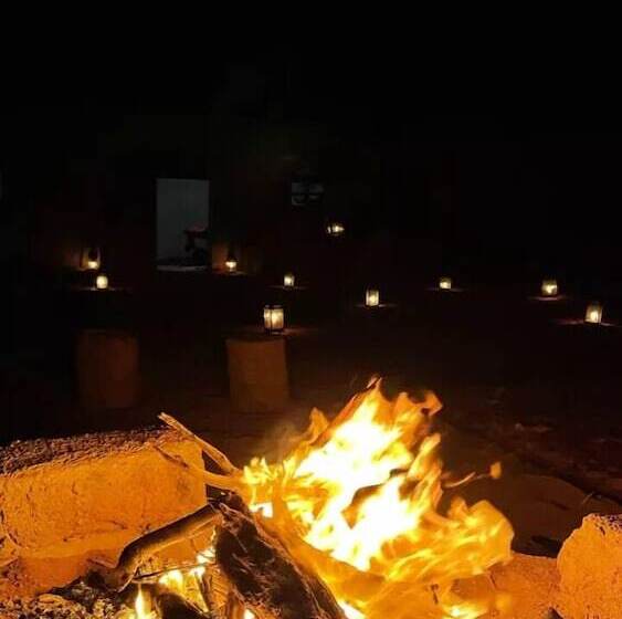 Отель Bivouac Les Nomades