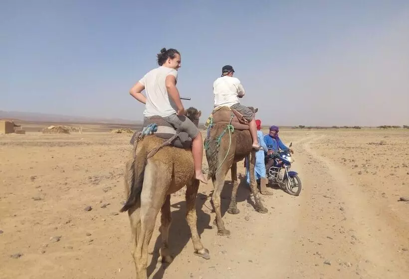 Hotelli Bivouac Les Nomades