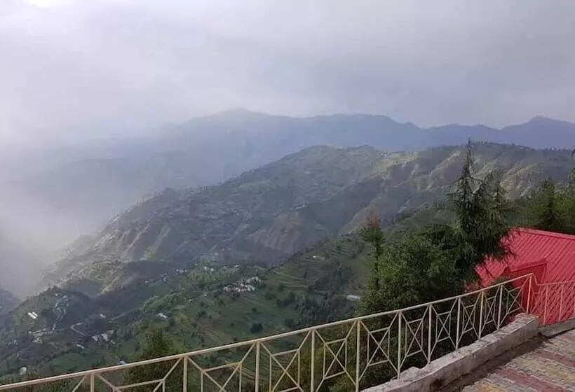 ホテル Kvr Clarks Inn, Kufri