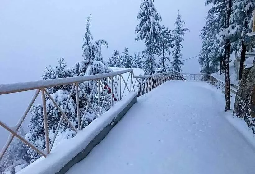 ホテル Kvr Clarks Inn, Kufri