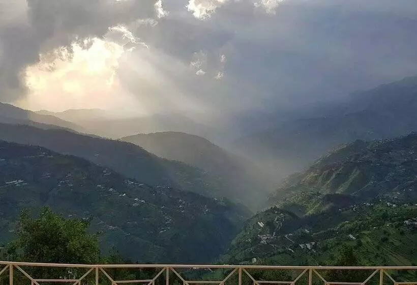 ホテル Kvr Clarks Inn, Kufri