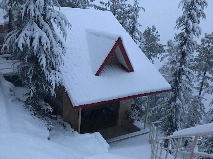 Hotel Kvr Clarks Inn, Kufri