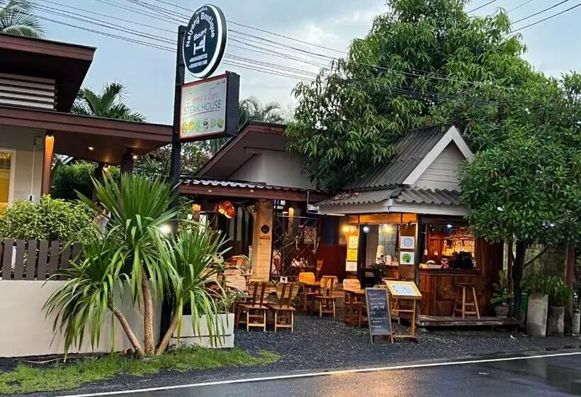 Hotelli Naiyang Boutique Resort