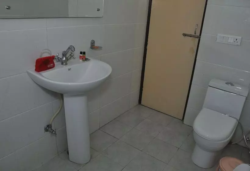 هتل Neovedic Resort By Oyo Rooms