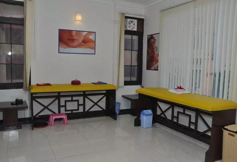 هتل Neovedic Resort By Oyo Rooms