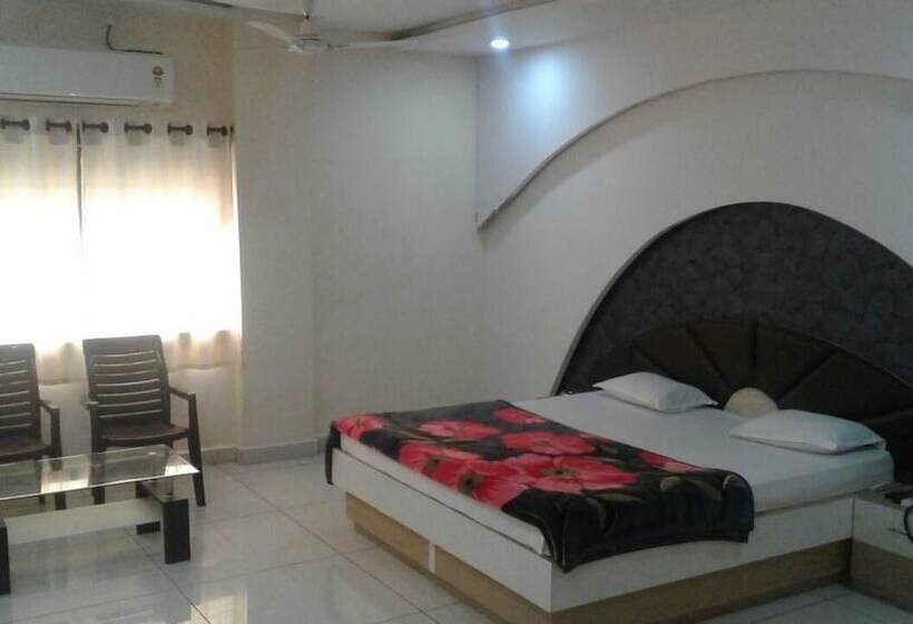 בית מלון כפרי Rajvansh