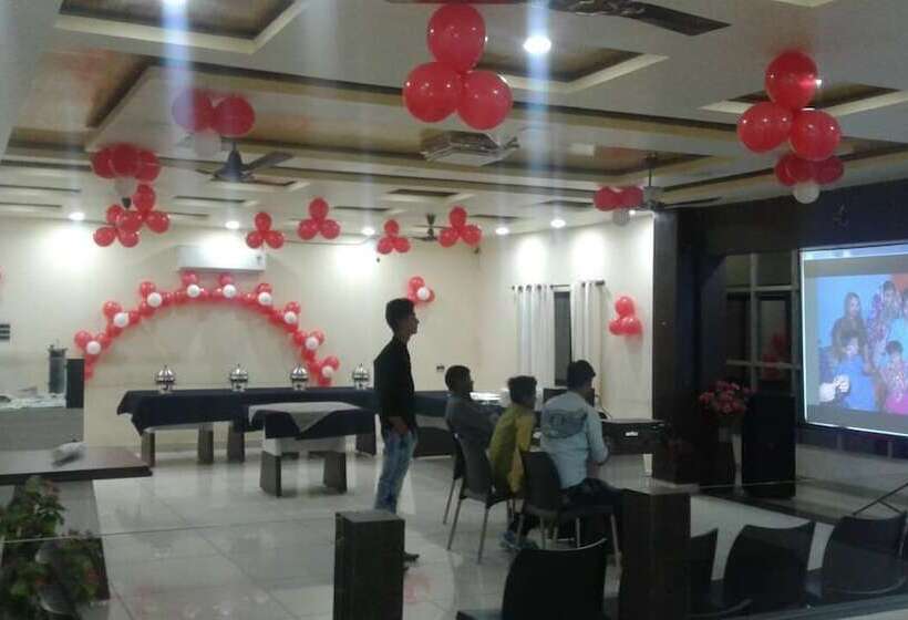 בית מלון כפרי Rajvansh