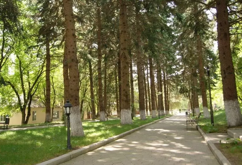 ホテル Sanatoriy Geolog Kazakhstana