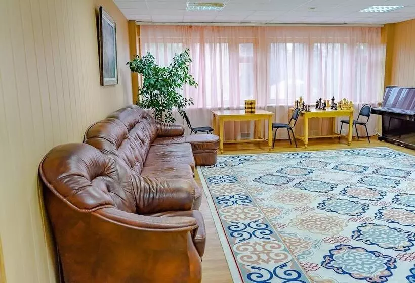 ホテル Sanatoriy Geolog Kazakhstana