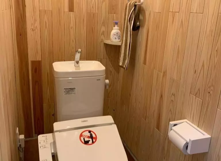 ペンション Guest Cafe Kuchikumano