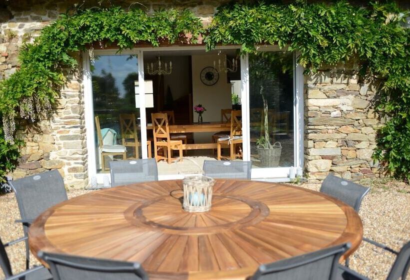 بنسيون La Forcerie De Chatelais