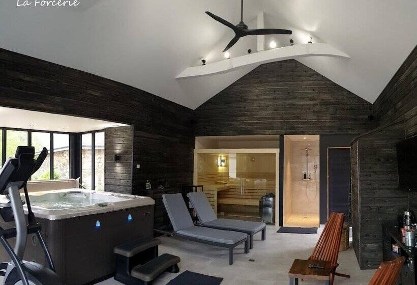 بنسيون La Forcerie De Chatelais