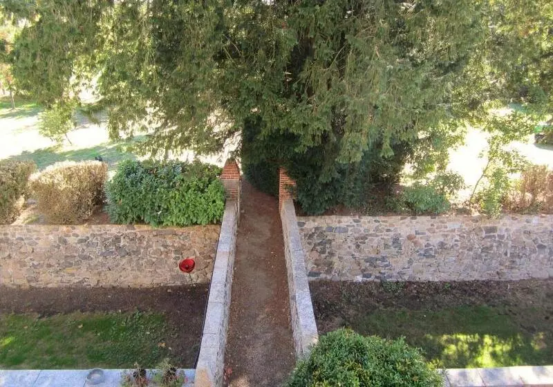 Majatalo Le Manoir  Aux Douves