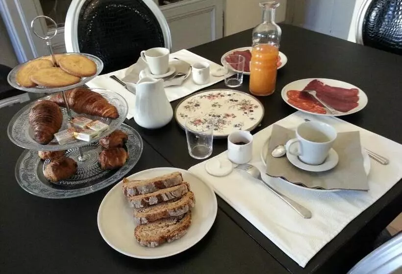 Majatalo Relais St Jacques   Roanne