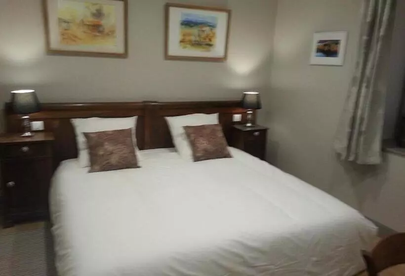 Majatalo Relais St Jacques   Roanne