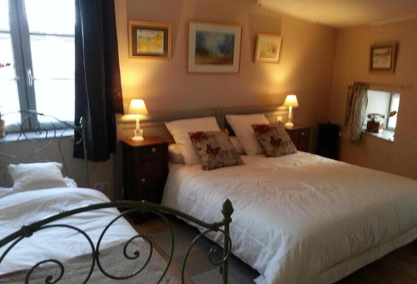 Пансион Relais St Jacques   Roanne