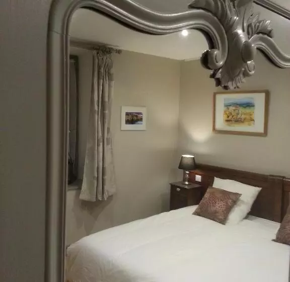 Majatalo Relais St Jacques   Roanne