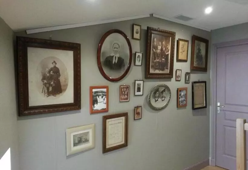 Majatalo Relais St Jacques   Roanne