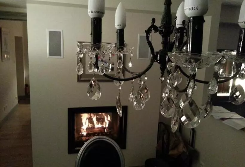 Majatalo Relais St Jacques   Roanne