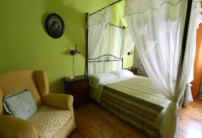 مبيت وإفطار La Foresteria San Leo