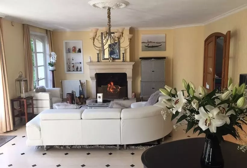 Aamiaismajoitus (B&B) No16 Chambre D Hôtes