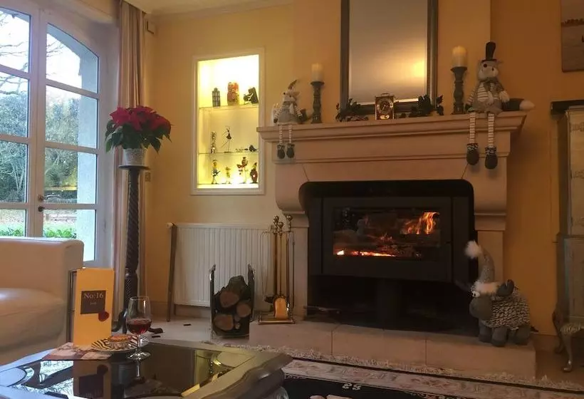 Aamiaismajoitus (B&B) No16 Chambre D Hôtes