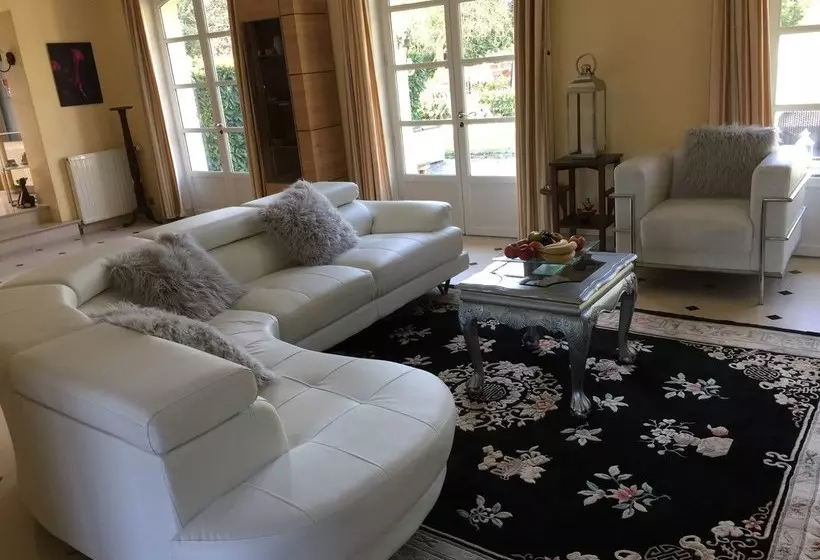 Aamiaismajoitus (B&B) No16 Chambre D Hôtes