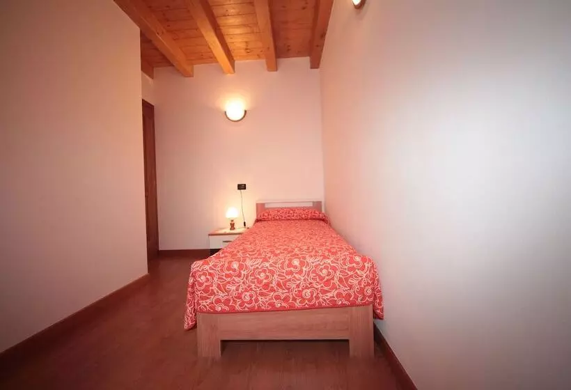 Hostelli Albergo Diffuso Valcellina Val Vajont In Cimolais