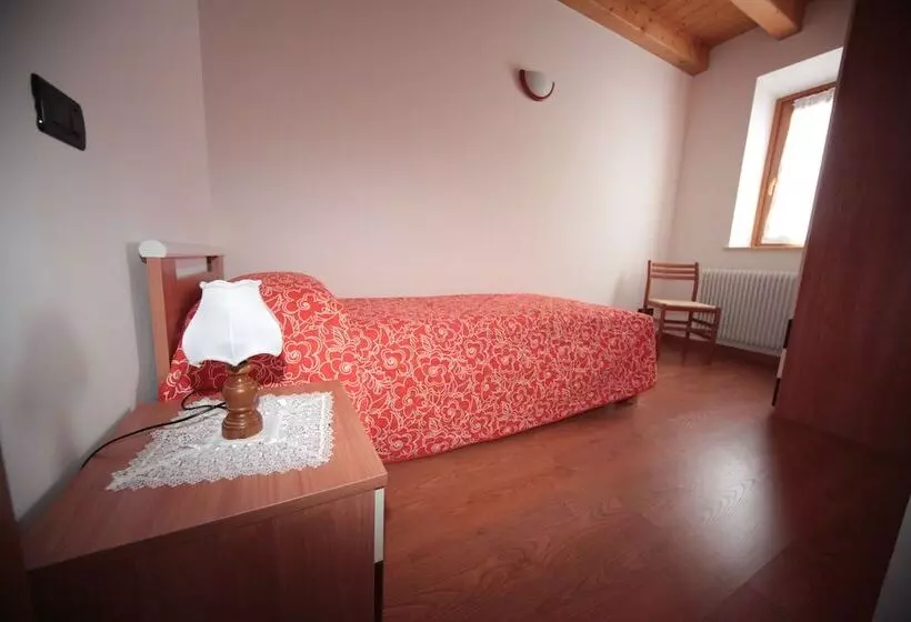 Hostelli Albergo Diffuso Valcellina Val Vajont In Cimolais