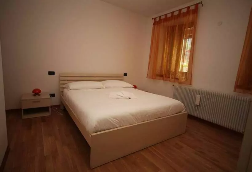 Hostelli Albergo Diffuso Valcellina Val Vajont In Cimolais