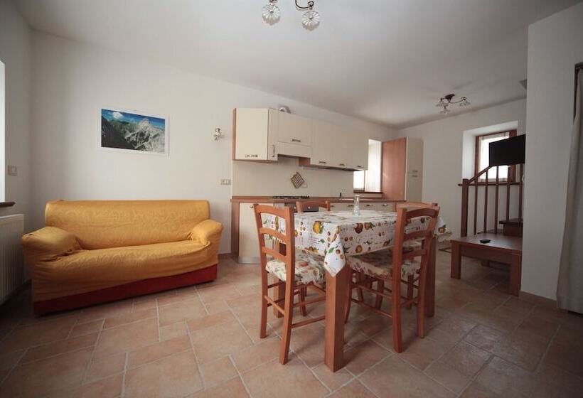 簡易ホテル Albergo Diffuso Valcellina Val Vajont In Cimolais