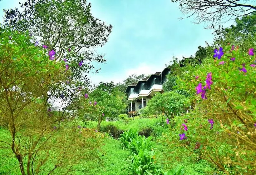 Hotelli Adrak Summer Sand Hill Resort Vagamon