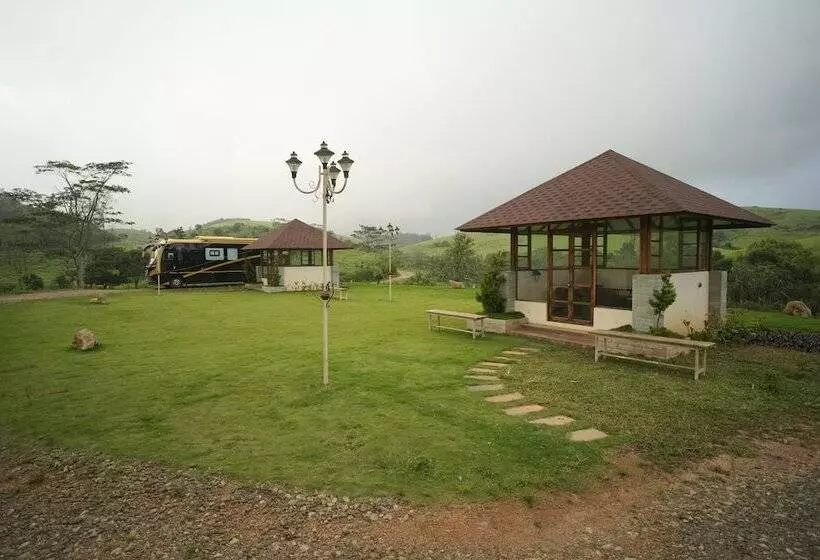 Hotelli Adrak Summer Sand Hill Resort Vagamon