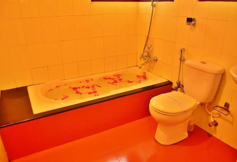 Hotelli Adrak Summer Sand Hill Resort Vagamon