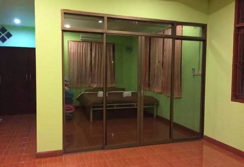 ホテル Bansarapoj Resort