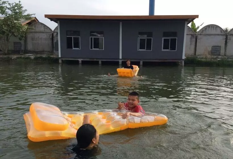 ホテル Bansarapoj Resort