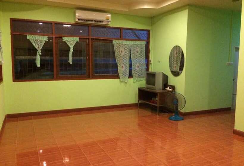 호텔 Bansarapoj Resort