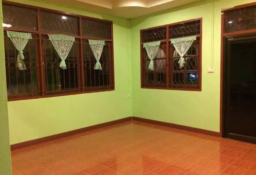 ホテル Bansarapoj Resort