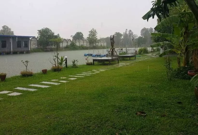 ホテル Bansarapoj Resort