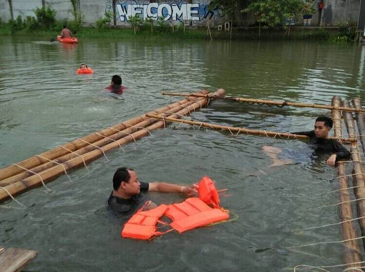 호텔 Bansarapoj Resort