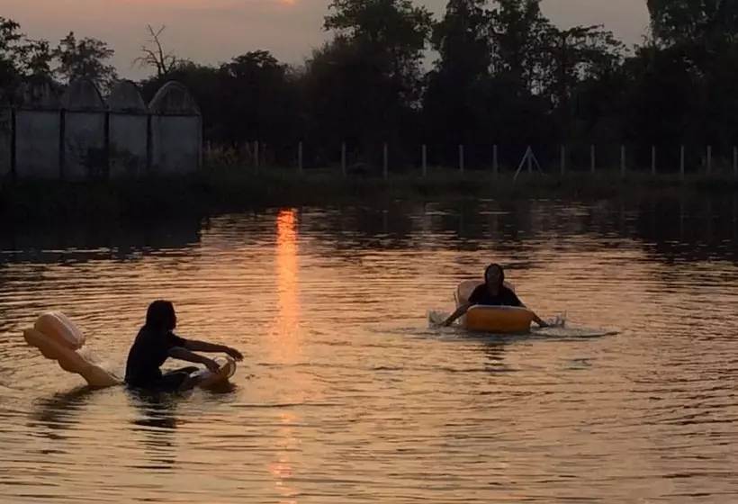 ホテル Bansarapoj Resort