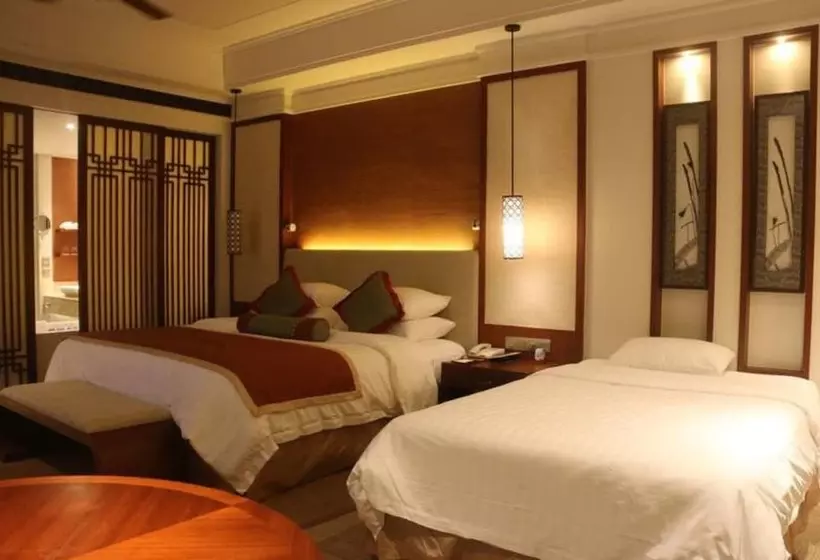 Hotelli Hainan Qizi Bay New Century Resort