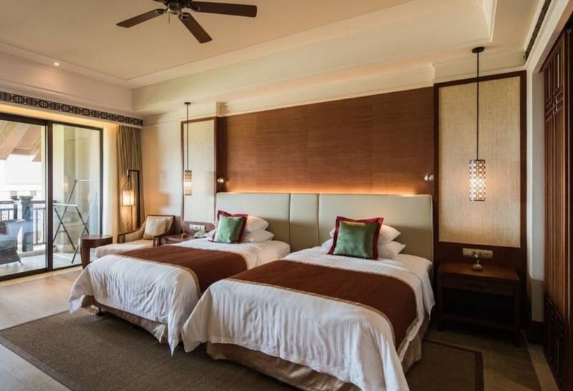 Otel Hainan Qizi Bay New Century Resort