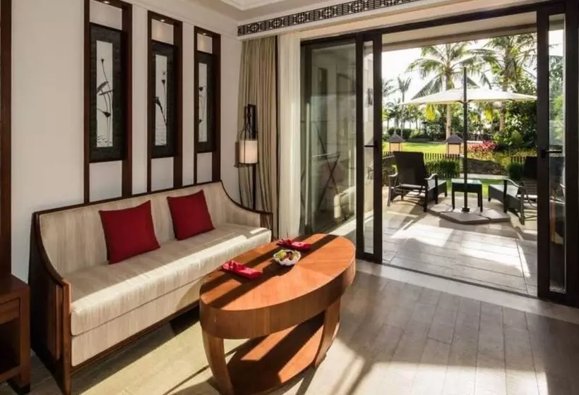 Hotelli Hainan Qizi Bay New Century Resort