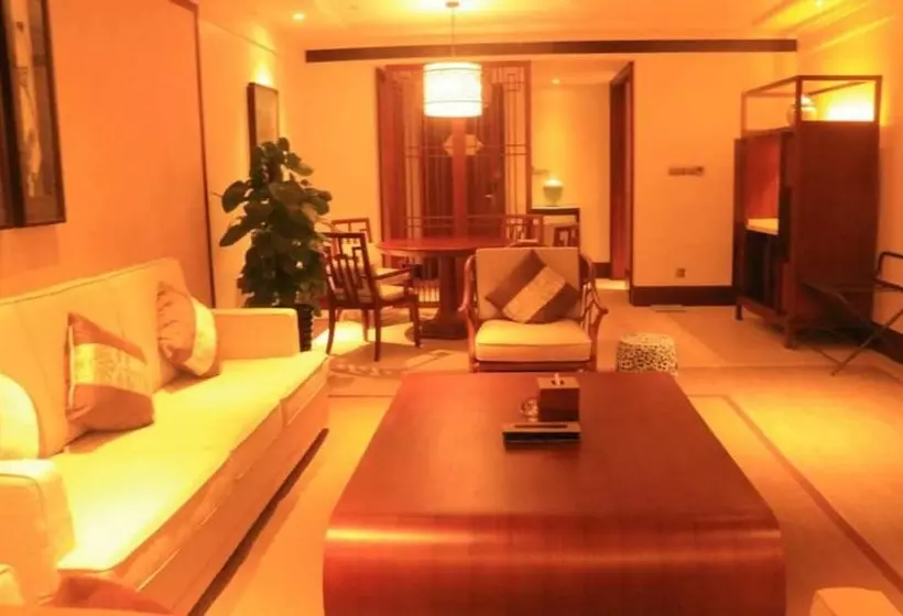 Hotelli Hainan Qizi Bay New Century Resort