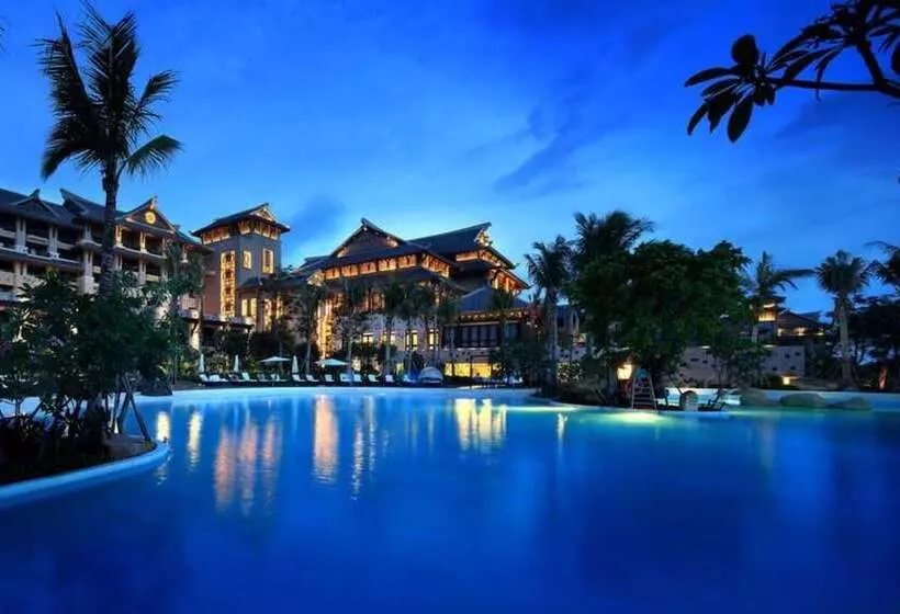 Hotelli Hainan Qizi Bay New Century Resort
