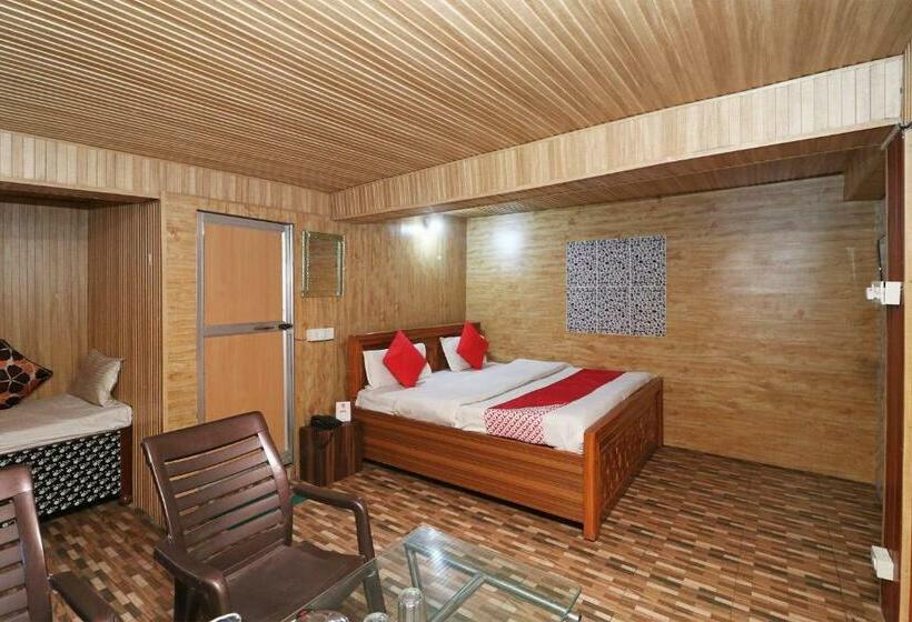 בית מלון כפרי Long View By Oyo Rooms