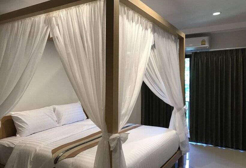 Отель The Royal Ville Residence