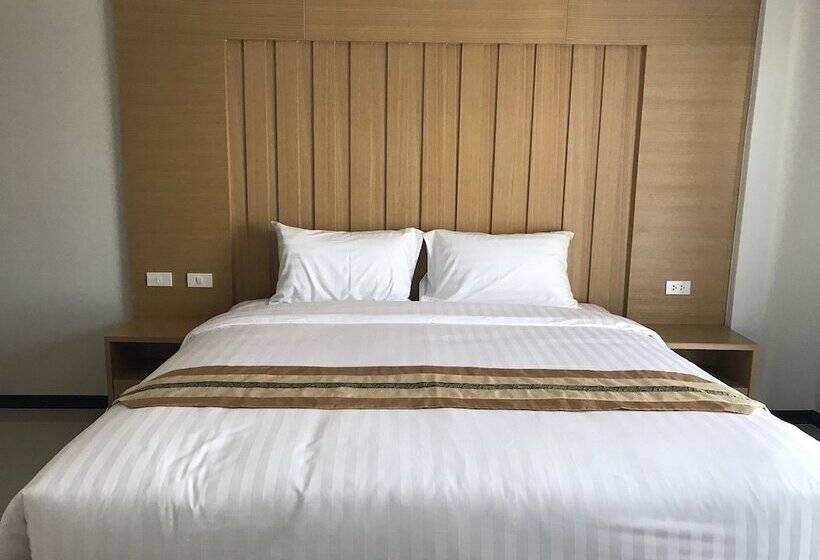 Отель The Royal Ville Residence